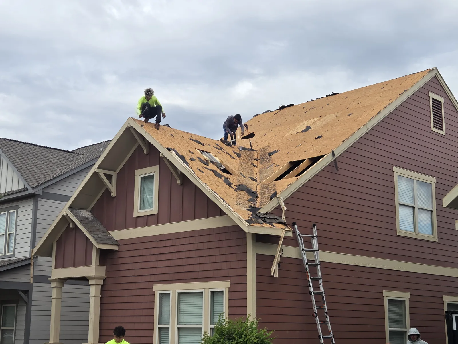 Roof repair 01 tear off crew
